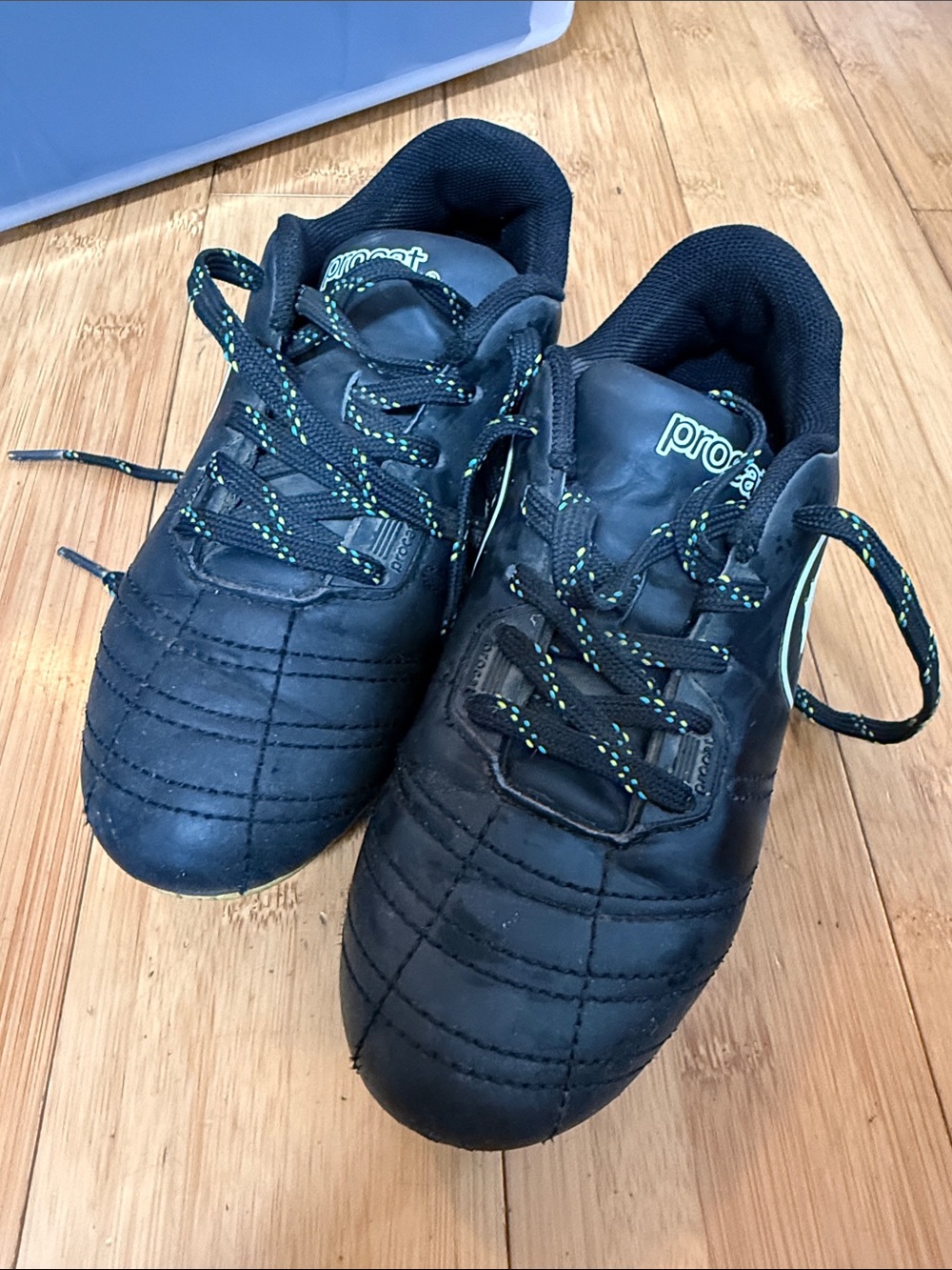 Puma Procat Kids Black Athletic cleats size 1